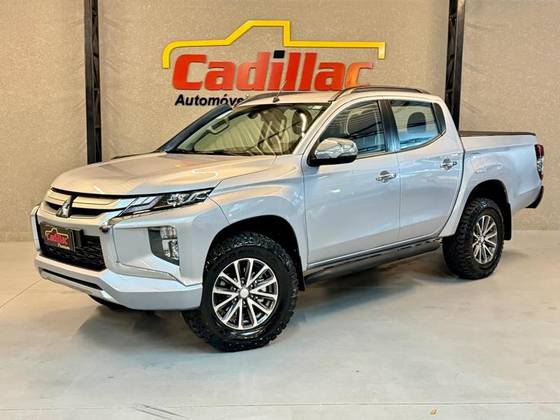 MITSUBISHI L200 TRITON 2.4 16V TURBO DIESEL SPORT HPE CD 4P 4X4 AUTOMÁTICO MITSUBISHI L200 TRITON 2.4 16V TURBO DIESEL SPORT HPE CD 4P 4X4 AUTOMÁTICO